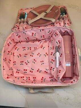 Ollie and Olivia Picnic Set